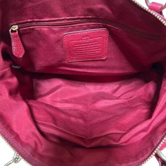 Coach Kelsey Red Handbag with crossbody strap - Picture 4 of 4